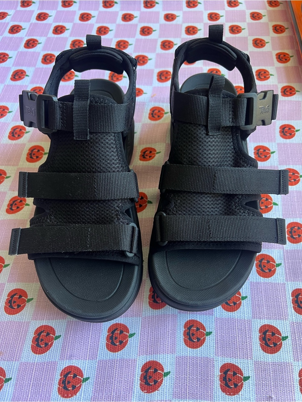 Teva Black ampsole gaila sandals